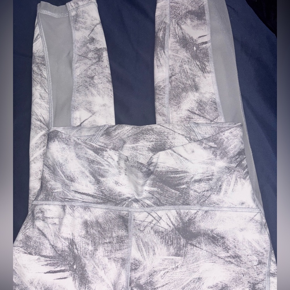 Lululemon leggings gray